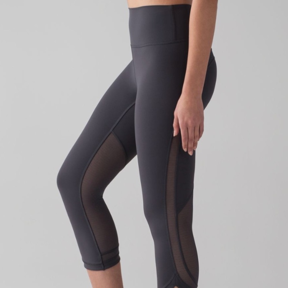 NWOT Gray Lululemon Revitalize Crop